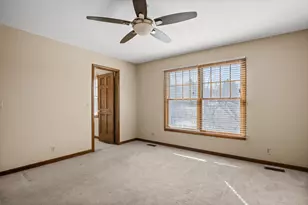 39W228 W Hilltop Dr, Saint Charles, IL 60175 - Photo 25