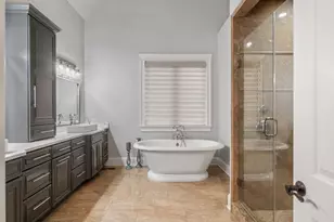 39W354 Long Meadow Ln, Saint Charles, IL 60175 - Photo 19