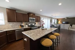 707 Brighton Dr, Pingree Grove, IL 60140 - Photo 7