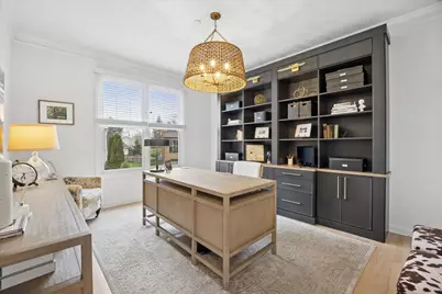 829 Avon Court, Glen Ellyn, IL 60137 - Photo 9