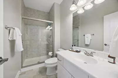 829 Avon Court, Glen Ellyn, IL 60137 - Photo 17