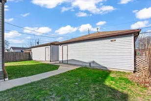 11122 S St Louis Ave, Chicago, IL 60655 - Photo 23