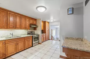 11122 S St Louis Ave, Chicago, IL 60655 - Photo 5