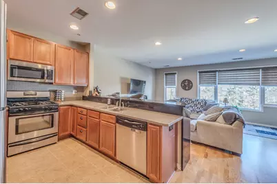 935 Burlington Avenue #304, Downers Grove, IL 60515 - Photo 7