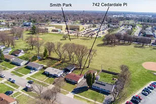 742 Cedardale Pl, Aurora, IL 60506 - Photo 5