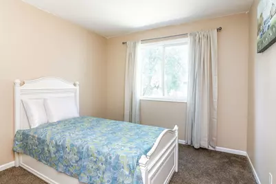 812 W Appletree Lane, Bartlett, IL 60103 - Photo 11