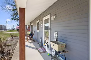 315 S Franklin St, Toulon, IL 61483 - Photo 3