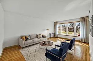 10016 Estelle Dr, Rosemont, IL 60018 - Photo 3