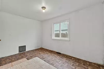 7911 45th Street, Lyons, IL 60534 - Photo 13