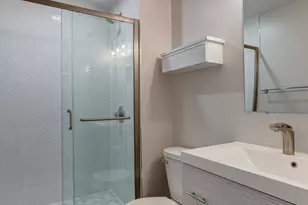 195 N Harbor Dr, Chicago, IL 60601 - Photo 21