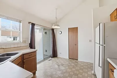 2124 Baldwin Lane, Hanover Park, IL 60133 - Photo 9