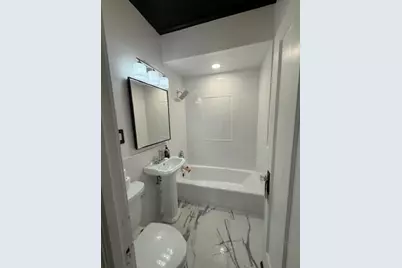 1329 W Addison Street #3A, Chicago, IL 60613 - Photo 7