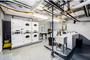 1329 W Addison St, Chicago, IL 60613 - Photo 11