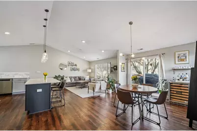 1078 Parkhill Circle #1078, Aurora, IL 60502 - Photo 3