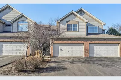 1078 Parkhill Circle #1078, Aurora, IL 60502 - Photo 1