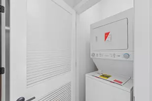 3953 W Dakin St, Chicago, IL 60618 - Photo 19