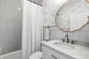 923 W Altgeld St, Chicago, IL 60614 - Photo 17