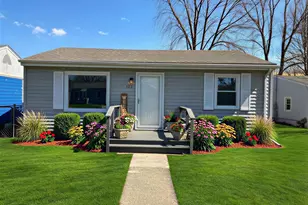 172 N Jackson Ave, Bradley, IL 60915 - Photo 1