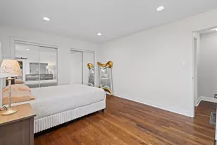 9460 Dee Rd, Des Plaines, IL 60016 - Photo 13