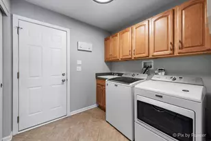 700 Juniper Ln, Lake in the Hills, IL 60156 - Photo 15