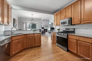 700 Juniper Ln, Lake in the Hills, IL 60156 - Photo 5