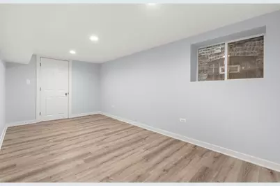 8411 S Dante Avenue, Chicago, IL 60619 - Photo 23