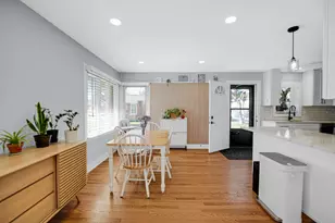 7306 Dorothy Ln, Tinley Park, IL 60477 - Photo 5