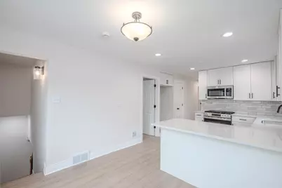 9042 S Dobson Avenue, Chicago, IL 60619 - Photo 7