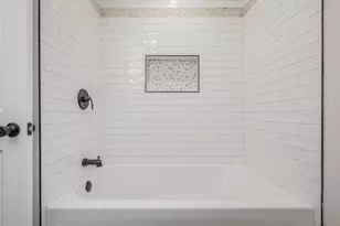 9042 S Dobson Ave, Chicago, IL 60619 - Photo 11