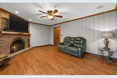 655 Oakview Drive, Algonquin, IL 60102 - Photo 5