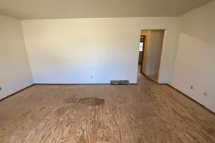 2221 Denver Dr, Rockford, IL 61108 - Photo 3