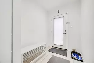 2801 N Wolcott Ave, Chicago, IL 60657 - Photo 3