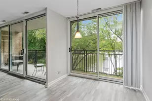 1601 Fairway Dr, Lisle, IL 60532 - Photo 9