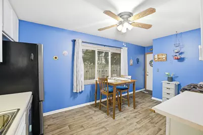 201 W Streamwood Boulevard, Streamwood, IL 60107 - Photo 5