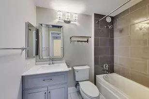 345 N La Salle Dr, Chicago, IL 60654 - Photo 11