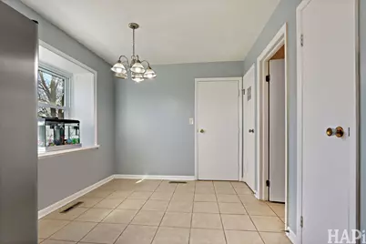 810 N Oakwood Drive, McHenry, IL 60050 - Photo 7