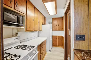 1055 S 4th Ave, Kankakee, IL 60901 - Photo 9