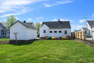 708 W 12th St, Sterling, IL 61081 - Photo 3