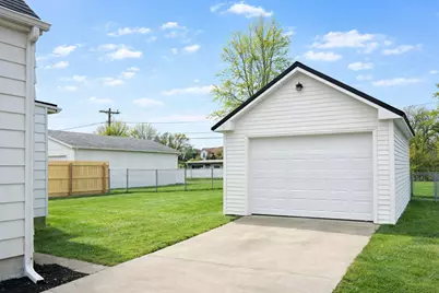 708 W 12th Street, Sterling, IL 61081 - Photo 5