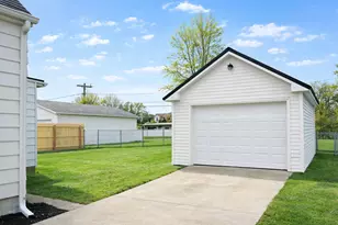 708 W 12th St, Sterling, IL 61081 - Photo 5