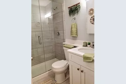 5240 N Winthrop Avenue #413, Chicago, IL 60640 - Photo 9