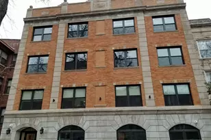 5240 N Winthrop Ave, Chicago, IL 60640 - Photo 1