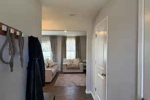 303 Gladys Ave, Joliet, IL 60436 - Photo 5