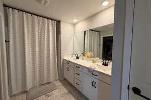 303 Gladys Ave, Joliet, IL 60436 - Photo 21