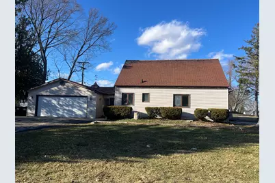 1470 S Demeter Drive, Freeport, IL 61032 - Photo 1