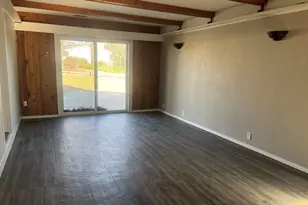 1470 S Demeter Dr, Freeport, IL 61032 - Photo 9