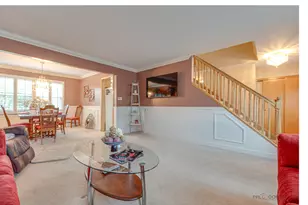 609 Thames Dr, Schaumburg, IL 60193 - Photo 3
