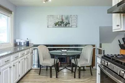 812 W Appletree Lane, Bartlett, IL 60103 - Photo 7