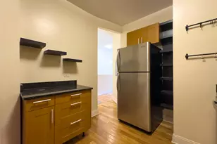 1647 W Sherwin Ave, Chicago, IL 60626 - Photo 11