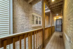 1647 W Sherwin Ave, Chicago, IL 60626 - Photo 31